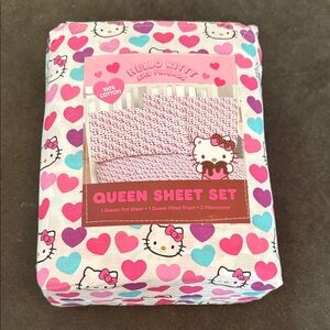 Hello Kitty Hearts QUEEN Sheet Set